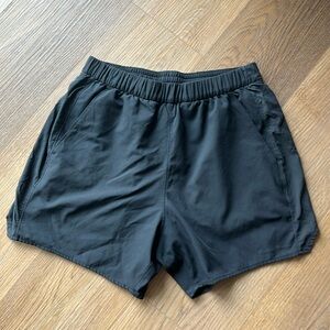 Outdoor Voices High Stride 5” Lined run shorts